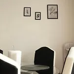 Silver شقة يايتشه